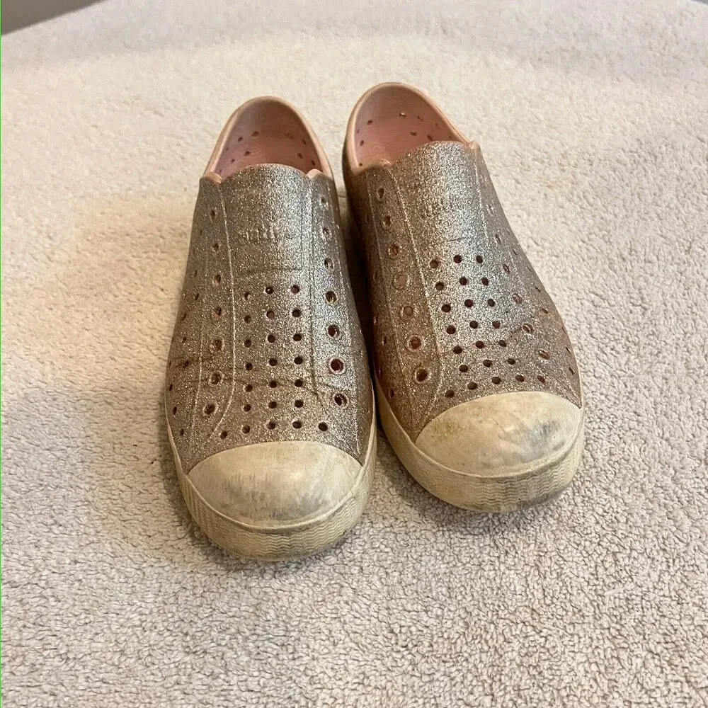 Native Pink Glitter Water Shoes Girls J2 Comfort Outdoor Jefferson Bling